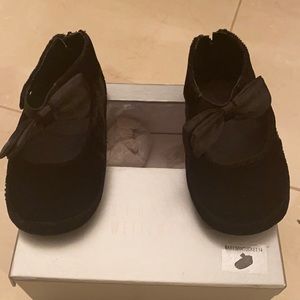 Stuart Weizman baby girl shoes size 5